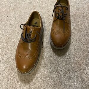 Johnston & Murphy Tan Leather Wingtip Derby Shoes with Dark Brown Laces